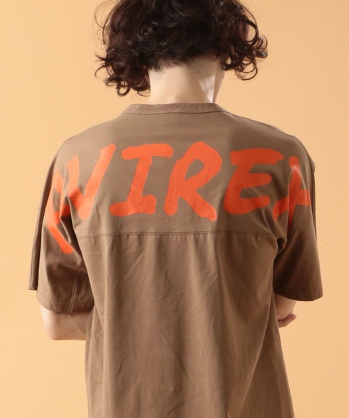 AVIREX（アヴィレックス）の「ビッグ ロゴ ルーズフィット Tシャツ 4 / S/S BIG LOGO LOOSE FIT T-SHIRT 4 / アヴィレックス / AVIREX（Tシャツ/カットソー・メンズ・ブラック/オフホワイト/グリーン/パープル/カーキ・MEDIUM/X-LARGE/LARGE/XX-LARGE）」の4枚目の写真