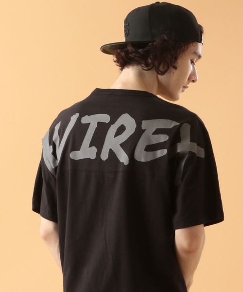AVIREX（アヴィレックス）の「ビッグ ロゴ ルーズフィット Tシャツ 4 / S/S BIG LOGO LOOSE FIT T-SHIRT 4 / アヴィレックス / AVIREX（Tシャツ/カットソー・メンズ・ブラック/オフホワイト/グリーン/パープル/カーキ・MEDIUM/X-LARGE/LARGE/XX-LARGE）」の3枚目の写真