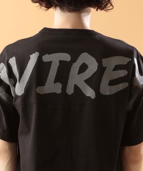 AVIREX（アヴィレックス）の「ビッグ ロゴ ルーズフィット Tシャツ 4 / S/S BIG LOGO LOOSE FIT T-SHIRT 4 / アヴィレックス / AVIREX（Tシャツ/カットソー・メンズ・ブラック/オフホワイト/グリーン/パープル/カーキ・MEDIUM/X-LARGE/LARGE/XX-LARGE）」の19枚目の写真
