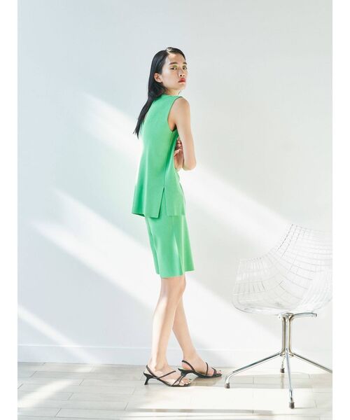 ELENDEEK(エレンディーク)の「ノースリーブニット【セットアップ可能】(タンクトップ・レディース・ブラック/ピンク/ライトグリーン/オフホワイト・FREE)」の19枚目の写真