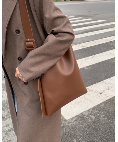 Ritzy（リッツィー）の「スクエアショルダーバッグ（ショルダーバッグ・レディース・ブラック/ベージュ/ブラウン/アイボリー・FREE）」の15枚目の写真