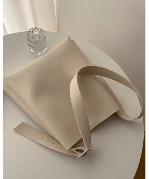 Ritzy（リッツィー）の「スクエアショルダーバッグ（ショルダーバッグ・レディース・ブラック/ベージュ/ブラウン/アイボリー・FREE）」の20枚目の写真