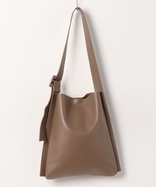 Ritzy（リッツィー）の「スクエアショルダーバッグ（ショルダーバッグ・レディース・ブラック/ベージュ/ブラウン/アイボリー・FREE）」の9枚目の写真