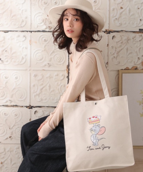 sanrio（サンリオ）の「キャンバストートバッグ（トートバッグ・レディース・レッド/イエロー/イエロー系その他/コバルトブルー/ライトグリーン/ブラック/ブラック×ホワイト/パープル/ネイビー/ブラウン/ホワイト/ライトブルー/グレー/サックスブルー/オフホワイト/ブラックミックス/ブラック×ブルー/レッド系その他/グレー×ホワイト/ブラウン系その他/ブラック×グレー/スカイブルー/ネイビー×ホワイト・FREE）」の9枚目の写真