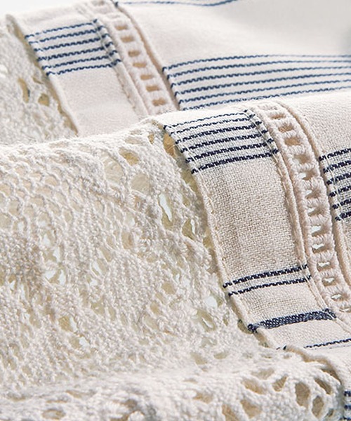 BELLUNA PLUS（ベルーナ）の「綿麻素材袖レース切替ブラウス（シャツ/ブラウス・レディース・ネイビー/ホワイト系その他/ストライプ・MEDIUM/LARGE/X-LARGE）」の12枚目の写真