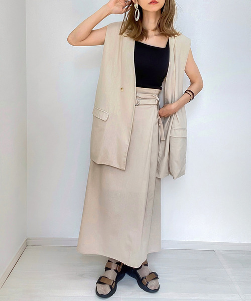 JUNOAH（ジュノア）の「リネン混オープンサイドベスト（ベスト・レディース・アイボリー/ブラック/モカ/ベージュ・FREE）」の4枚目の写真