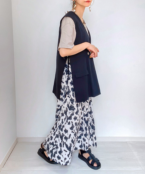 JUNOAH（ジュノア）の「リネン混オープンサイドベスト（ベスト・レディース・アイボリー/ブラック/モカ/ベージュ・FREE）」の15枚目の写真