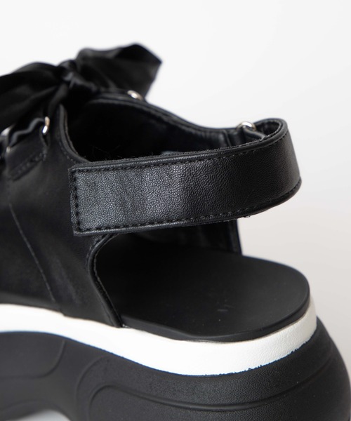 WEGO（ウィゴー）の「WEGO/【ZOZOTOWN＆一部店限定】リボンスポーツサンダル（サンダル・レディース・ホワイト/ブラック・LARGE/MEDIUM）」の3枚目の写真