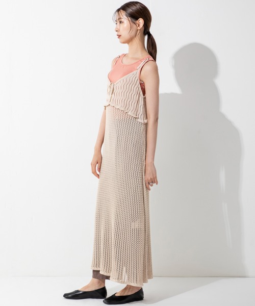 MILLION CARATS（ミリオンカラッツ）の「夏のスタイリングを格上げする麻タッチがシーズンムードを高めるキャミニットワンピース（ワンピース・レディース・ブラック/ベージュ/ブルー・FREE）」の18枚目の写真