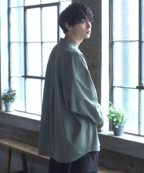 Alpinus(アルピナス)の「Alpinus - smooth loose band collar shirt /スムースルーズバンドカラーシャツ(シャツ/ブラウス・メンズ・ダークブルー/ホワイト/カーキ・SMALL/MEDIUM)」の2枚目の写真