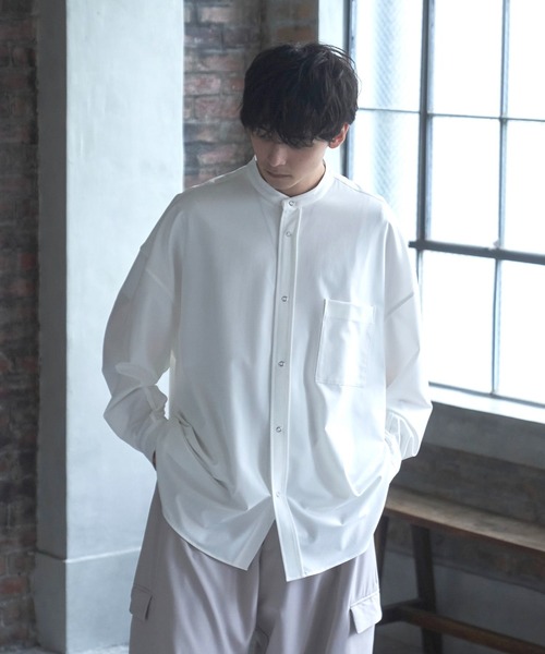 Alpinus(アルピナス)の「Alpinus - smooth loose band collar shirt /スムースルーズバンドカラーシャツ(シャツ/ブラウス・メンズ・ダークブルー/ホワイト/カーキ・SMALL/MEDIUM)」の4枚目の写真