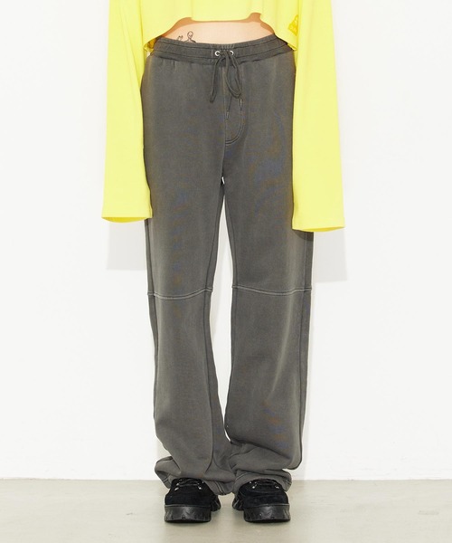 X-girl(エックスガール)の「PIGMENT DYED SWEAT PANTS/ピグメント加工 スウェットパンツ(スウェットパンツ・レディース・ブラック/ネイビー/バーガンディー・M/XS/S)」の2枚目の写真