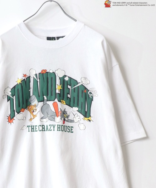 Tom＆Jerry（トムアンドジェリー）の「Tom＆Jerry/トム＆ジェリー アーチロゴ リンガー ファイヤーカー ビッグシルエットTシャツ（Tシャツ/カットソー・レディース・ホワイト/ブラック系その他2/パープル系その他/ホワイト系その他2/ホワイト系その他3/ブラック系その他/ホワイト系その他/グレー/ブルー・M/L）」の3枚目の写真