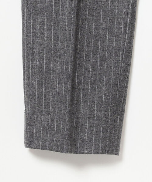 BEAMS LIGHTS(ビームスライツ)の「BEAMS LIGHTS / フラノ ストライプ カーゴ スラックス(スラックス・メンズ・ネイビー/グレー・SMALL/MEDIUM/LARGE)」の10枚目の写真