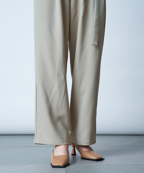 MAISON BREEZE(メゾンブリーズ)の「【MAISON BREEZE】ベルトデザインスラックスパンツ SCCH154(その他パンツ・レディース・ベージュ/ネイビー・FREE)」の7枚目の写真