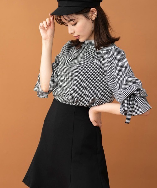 MISCH MASCH(ミッシュマッシュ)の「チューリップスカートパンツ(その他パンツ・レディース・ブラック/ベージュ/ブラウン・MEDIUM/SMALL)」の5枚目の写真