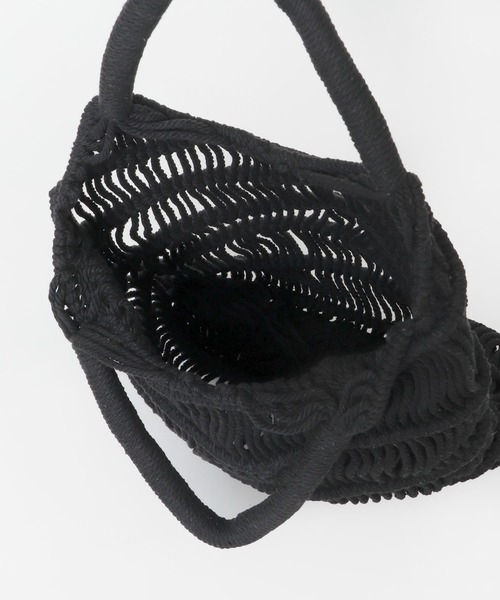 URBAN RESEARCH DOORS（アーバンリサーチドアーズ）の「マクラメ巾着バッグ（ハンドバッグ・レディース・ブラック/ホワイト系その他・ONE）」の9枚目の写真
