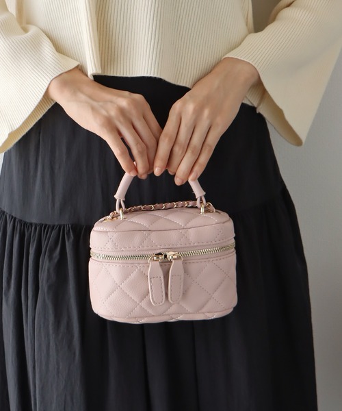 BLUEEAST（ブルーイースト）の「チェーンショルダー キルティングバニティーバック（ショルダーバッグ・レディース・ホワイト/ブラック/ピンク・FREE）」の3枚目の写真