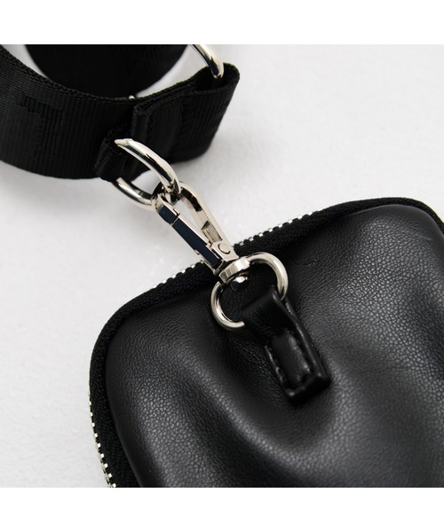 REFLEM(レフレム)の「『REFLEM/レフレム』ミニバッグ付きボディバッグ(ショルダーバッグ・レディース・ブラック・FREE)」の11枚目の写真