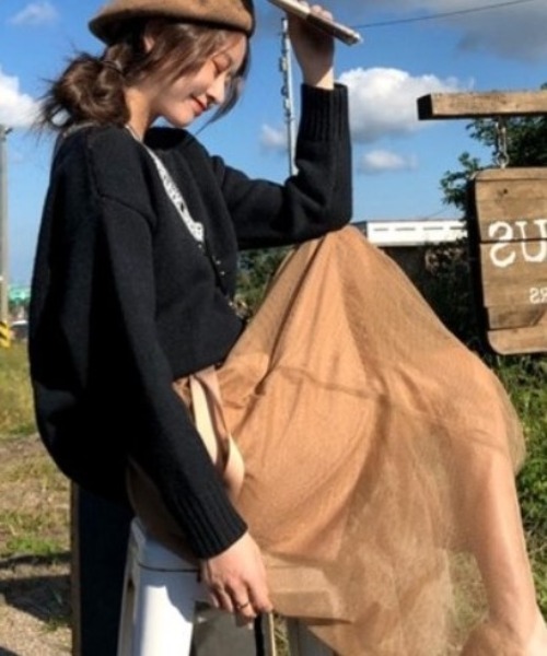 RUUX(ルーフ)の「ドロップショルダー ニットクルーネック(ニット/セーター・レディース・ブラック/ピンク/ブルー/グリーン/アイボリー・FREE)」の3枚目の写真