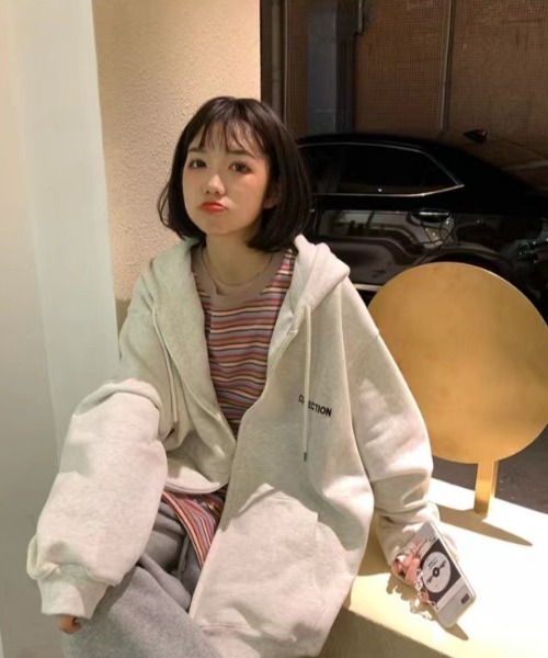 yuue' ( wear )(ユーイ)の「ビッグシルエット オーバーサイズ ジップアップパーカー(パーカー・レディース・グレー・M/L/XL)」の4枚目の写真