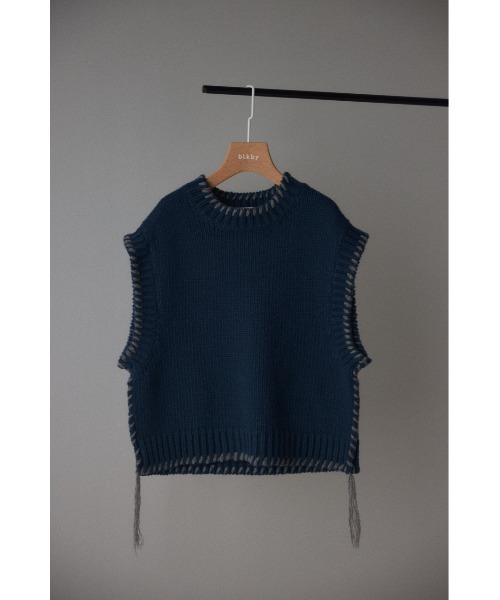 BLACK BY MOUSSY（ブラックバイマウジー）の「hand knit stitch vest（ハンドニットステッチベスト）（ベスト・レディース・カーキ/ブルー/オフホワイト・FREE）」の11枚目の写真