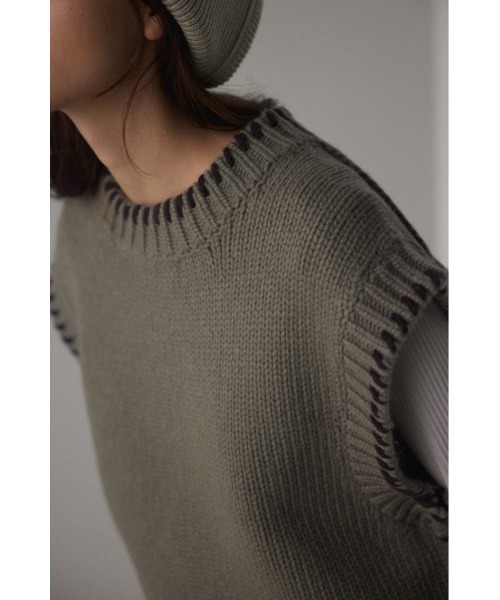 BLACK BY MOUSSY（ブラックバイマウジー）の「hand knit stitch vest（ハンドニットステッチベスト）（ベスト・レディース・カーキ/ブルー/オフホワイト・FREE）」の17枚目の写真