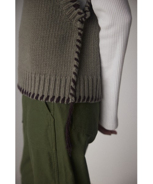 BLACK BY MOUSSY（ブラックバイマウジー）の「hand knit stitch vest（ハンドニットステッチベスト）（ベスト・レディース・カーキ/ブルー/オフホワイト・FREE）」の18枚目の写真