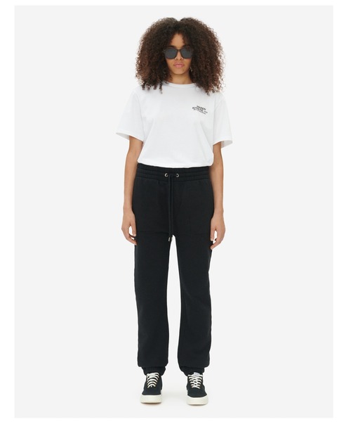 Maison Kitsune（メゾンキツネ）の「RUE RICHELIEU DRAWSTING REGULAR JOG PANTS（スウェットパンツ・レディース・ブラック/キナリ・S/M/L）」の3枚目の写真