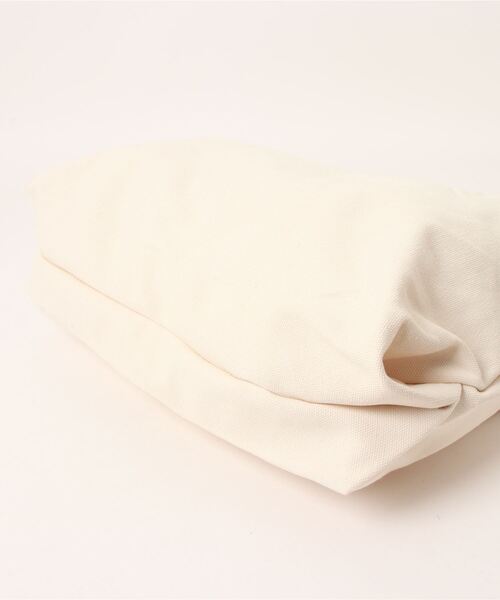 Revo.（レボ）の「キャンバス クロス ショルダーバッグ（ショルダーバッグ・レディース・アイボリー/ブラック/カーキ/オレンジ・FREE）」の11枚目の写真