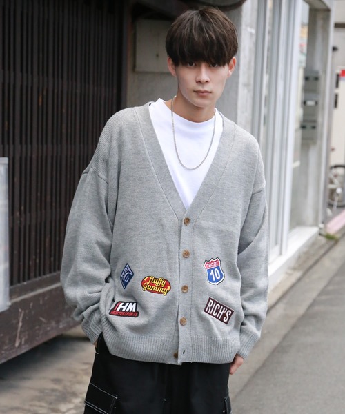 SPINNS（スピンズ）の「【ゆったりシルエット】ワッペンニット