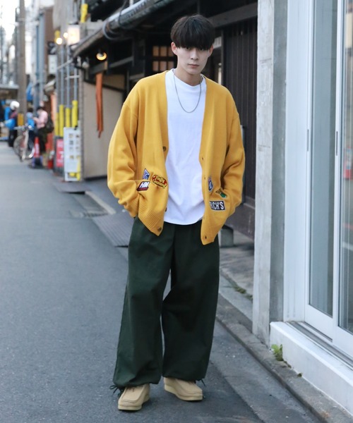 SPINNS(スピンズ)の「【ゆったりシルエット】ワッペンニットカーディガン(カーディガン/ボレロ・メンズ・ブラック/グレー/サックスブルー/イエロー・ONESIZE)」の5枚目の写真