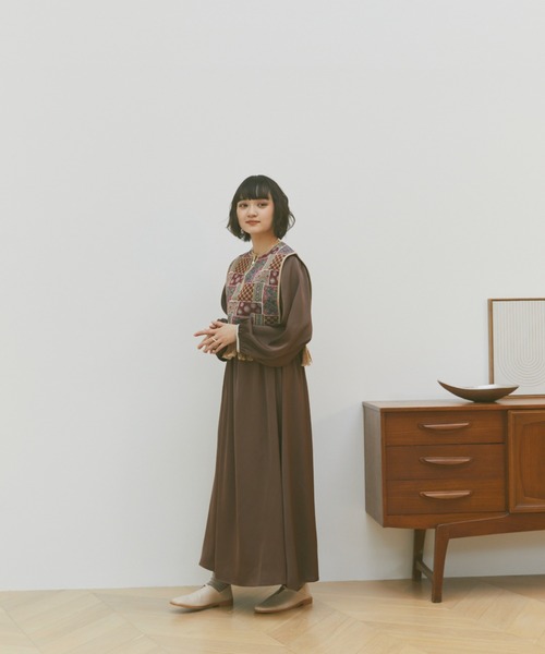 moi tytto(モイテュット)の「ゴブランフリンジベスト(ベスト・レディース・レッド系その他/グリーン系その他・FREE)」の7枚目の写真