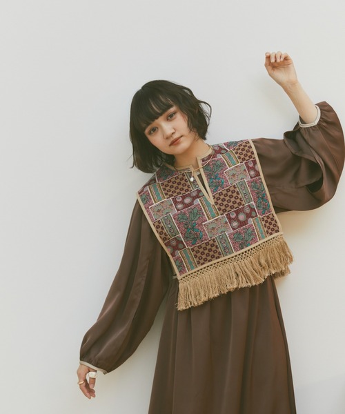 moi tytto(モイテュット)の「ゴブランフリンジベスト(ベスト・レディース・レッド系その他/グリーン系その他・FREE)」の9枚目の写真