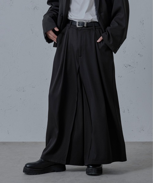 Ellno Loset(エルノロゼット)の「スリットスカンツ(その他パンツ・メンズ・ブラック/ダークブルー・MEDIUM/LARGE/SMALL)」の1枚目の写真