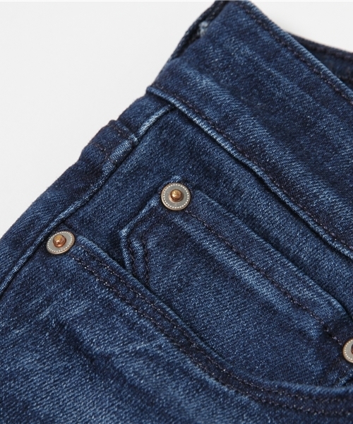 Levi's(リーバイス)の「Curve ID Classic Fit-スリム/ダークカラー/デミカーブ(デニムパンツ・レディース・ダークインディゴブルー・27inch/26inch/23inch/24inch/25inch/28inch)」の7枚目の写真