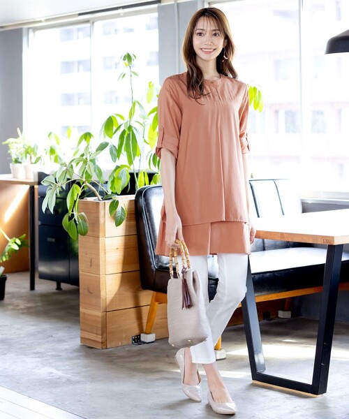Tiaclasse（ティアクラッセ）の「【洗える】レイヤードヘムシャツチュニックブラウス（シャツ/ブラウス・レディース・オレンジ/オフホワイト/ラベンダー/サックスブルー・XXL/XL）」の20枚目の写真
