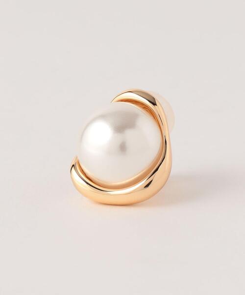 BEAUTY&YOUTH UNITED ARROWS(ビューティーアンドユースユナイテッドアローズ)の「ビッグ フェイクパール イヤリング(イヤリング・レディース・ゴールド・FREE)」の5枚目の写真