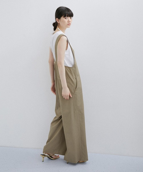 ADAM ET ROPE'(アダムエロペ)の「【サステナブル】ビックパッチポケットロンパース(サロペット/オーバーオール・レディース・ブラック/ベージュ・36/38)」の12枚目の写真