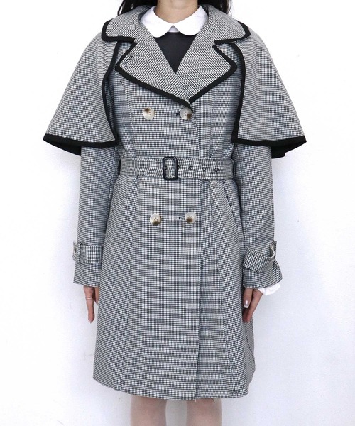 TITTY&CO.(ティティーアンドコー)の「【TITTY&CO.】ケープ付きトレンチコート(トレンチコート・レディース・ブラック系その他/ブラウン系その他・FREE)」の4枚目の写真