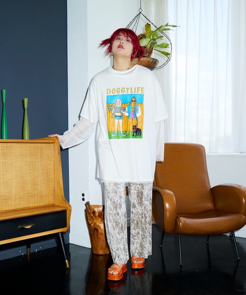 PUNYUS(プニュズ)の「DOGGYLIFEビッグTシャツ(Tシャツ/カットソー・レディース・ブラック/ホワイト・3/4)」の8枚目の写真