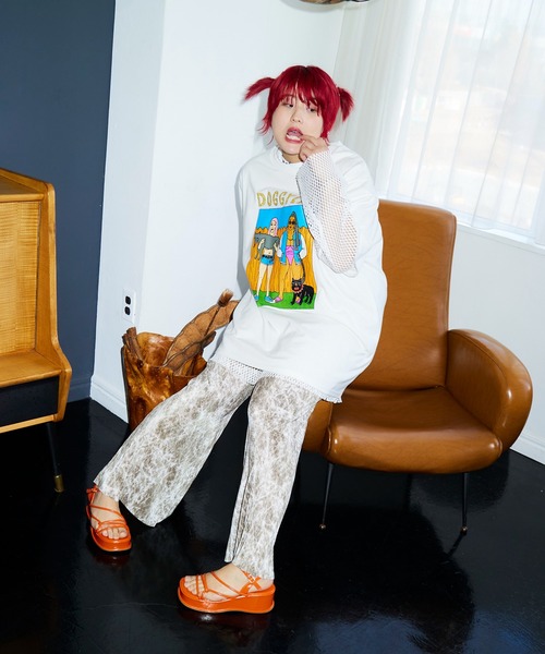 PUNYUS(プニュズ)の「DOGGYLIFEビッグTシャツ(Tシャツ/カットソー・レディース・ブラック/ホワイト・3/4)」の9枚目の写真