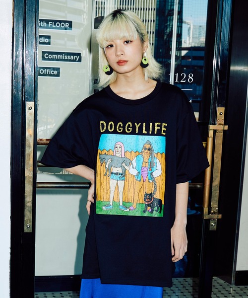 PUNYUS(プニュズ)の「DOGGYLIFEビッグTシャツ(Tシャツ/カットソー・レディース・ブラック/ホワイト・3/4)」の10枚目の写真