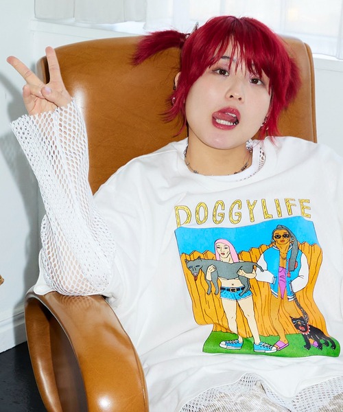 PUNYUS(プニュズ)の「DOGGYLIFEビッグTシャツ(Tシャツ/カットソー・レディース・ブラック/ホワイト・3/4)」の16枚目の写真