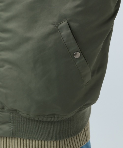 BAYFLOW（ベイフロー）の「MA-1中綿ベスト（ダウンベスト・メンズ・ライトオリーブ/ブラック・MEDIUM/LARGE）」の12枚目の写真