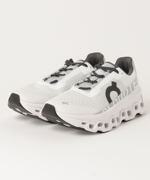 On（オン）の「ON/オン レディース スニーカー クッション 厚底 ランニング Cloudmonster クラウドモンスター L 61（スニーカー・レディース・ホワイト×ブルー/ホワイト×ホワイト/ブルー系その他/ブラック×グレー/ホワイト×ピンク/ホワイト系その他/グレー系その他/ホワイト×イエロー/ホワイト系その他2/ホワイト系その他3/グレー系その他2/ホワイト系その他4/ブラック/ホワイト系その他5・25.0cm/24.0cm/23.5cm/23.0cm/24.5cm/26.0cm/25.5cm）」の3枚目の写真