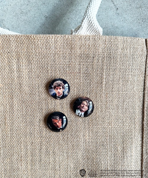 FLAPPER(フラッパー)の「FLAPPER フラッパー:FANTASTIC BEASTS ファンタスティック・ビースト フィルムアートガラスピンズ(バッジ・レディース・A/C/B・FREE)」の5枚目の写真