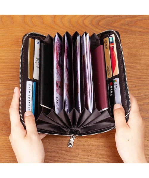 DEVICE（デバイス）の「【本革でたくさん入る】ラウンドファスナー レザー通帳ケース（パスポートケース・レディース・グレー/グレイッシュベージュ/ブラウン系その他/ブルー系その他・FREE）」の9枚目の写真