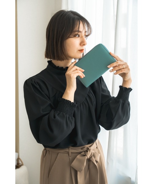 DEVICE（デバイス）の「【本革でたくさん入る】ラウンドファスナー レザー通帳ケース（パスポートケース・レディース・グレー/グレイッシュベージュ/ブラウン系その他/ブルー系その他・FREE）」の21枚目の写真