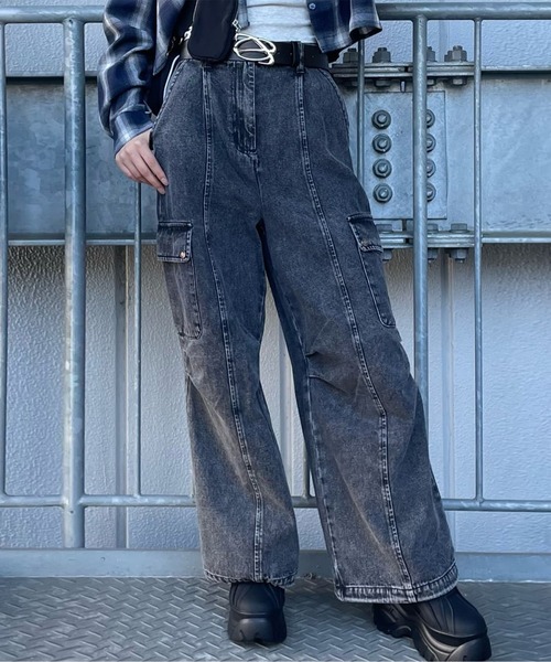 SPINNS(スピンズ)の「ピンタックデニムカーゴパンツ(カーゴパンツ・レディース・ブラック/ブルー/ブラック系その他/ブルー系その他・ONESIZE)」の8枚目の写真